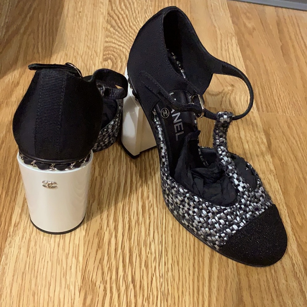 Chanel Tweed T-Strap Pumps, 38.5 - Picture 1 of 7